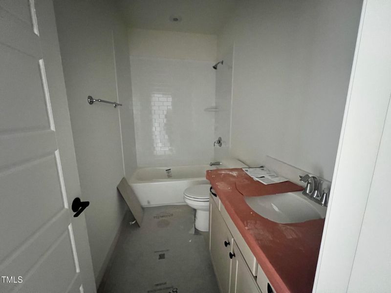 2nd Floor Bath