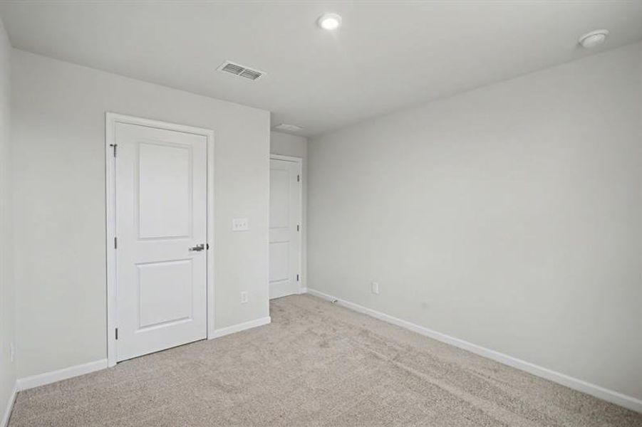 Spacious, unfurnished interior of a new home in Sterling Oaks, Ash (Image 18). Spacious, unfurnished interior of a new home in Sterling Oaks, Ash (Image 18).