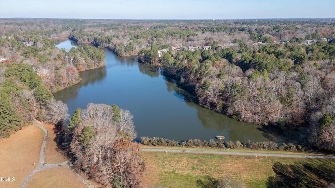 Proximity to Lake Lyn