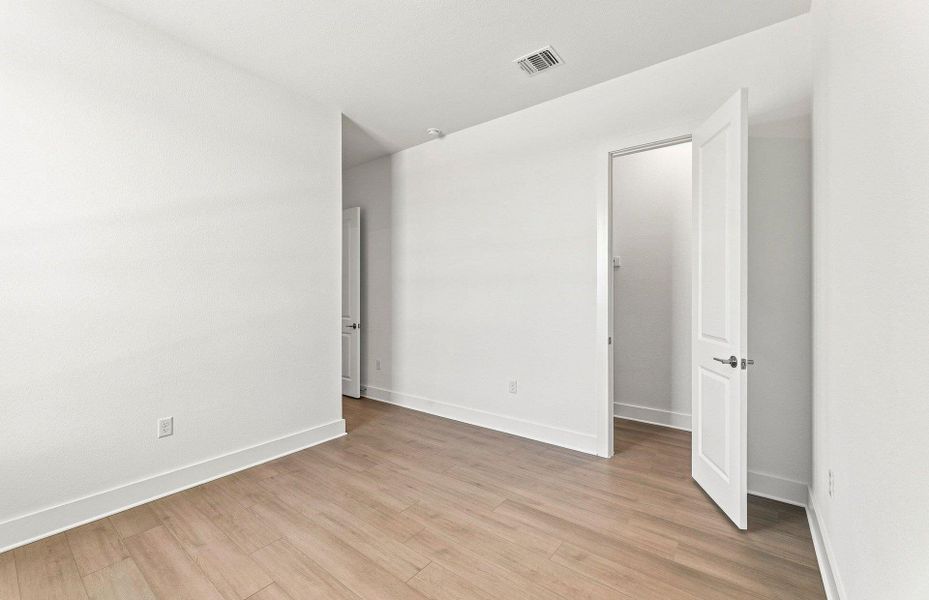 Spacious, unfurnished interior of a new home in Kuempel Estates, Pflugerville (Image 22).