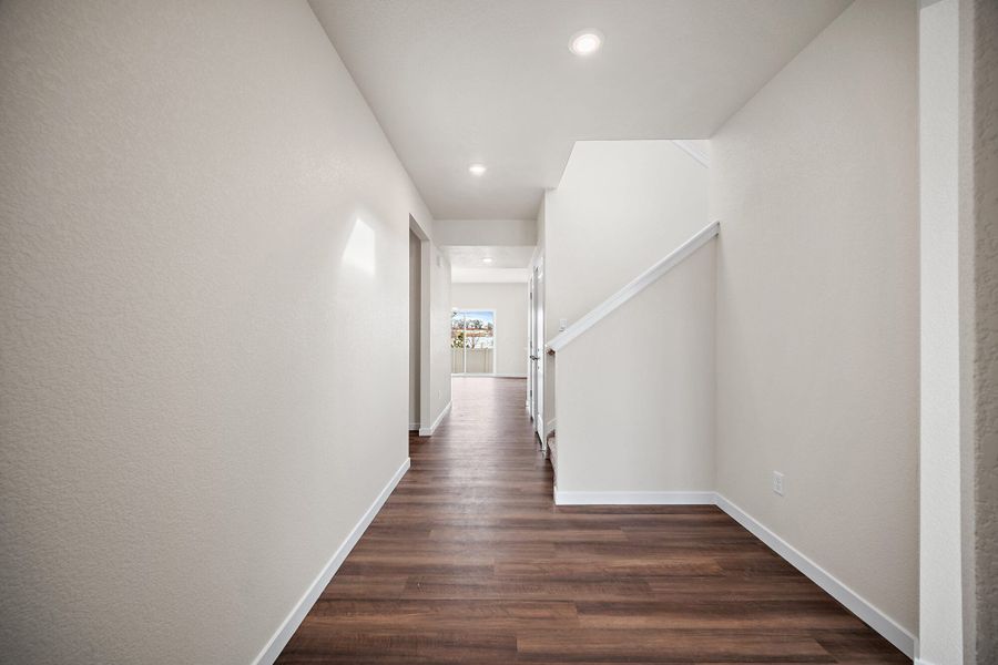 Spacious, unfurnished interior of a new home in Aspen Ranch, Fountain (Image 19).