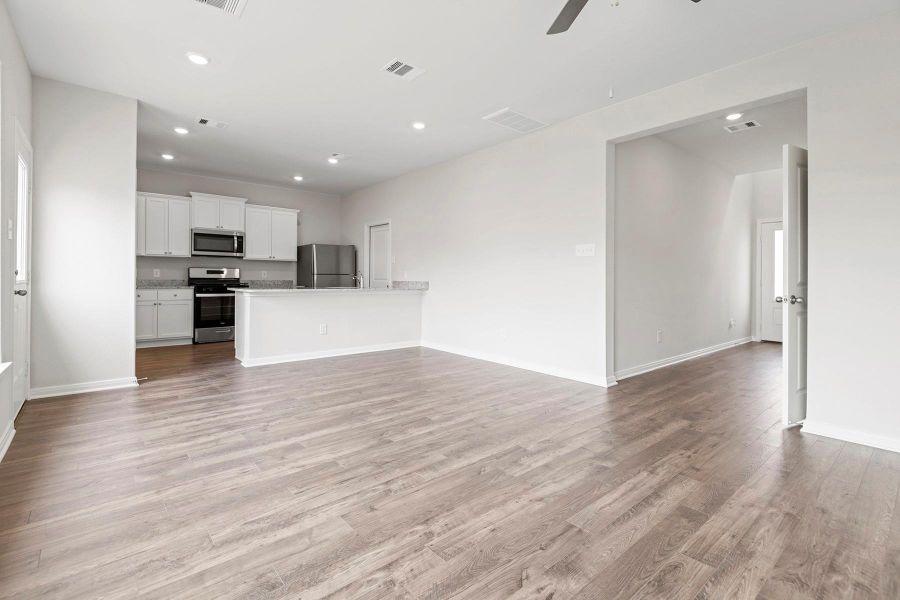 Spacious, unfurnished interior of a new home in Magnolia Woods, Magnolia (Image 5).