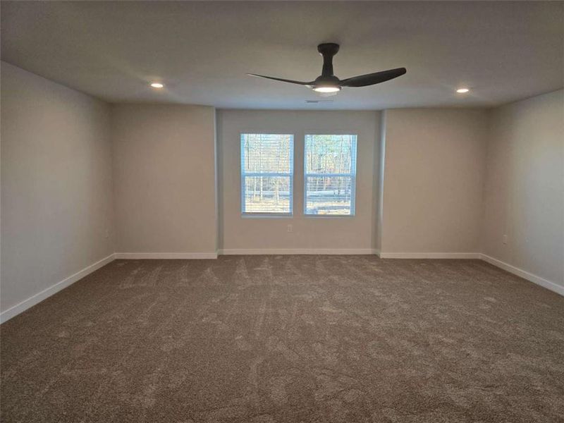 Spacious, unfurnished interior of a new home in Southern Hills, McDonough (Image 31).