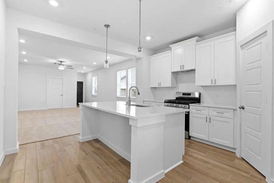 Furnished interior view inside a new home in , Iowa Colony (Image 9).