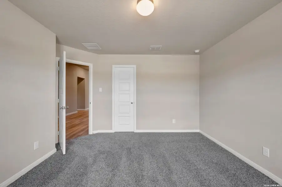 Spacious, unfurnished interior of a new home in Greenspoint Heights, Seguin (Image 22).