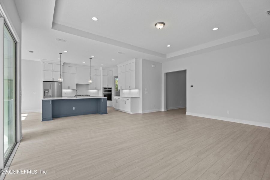 Spacious, unfurnished interior of a new home in SilverLeaf, St. Augustine (Image 18).