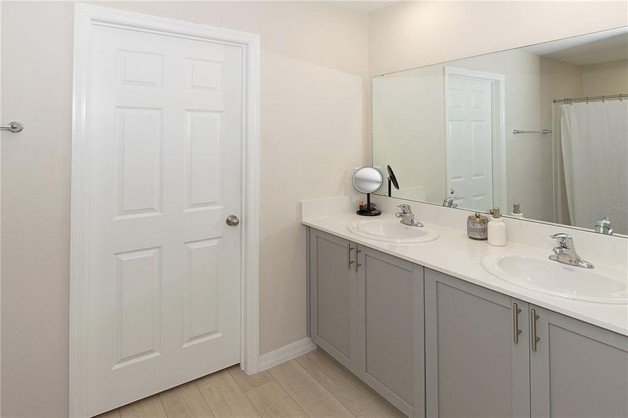 Furnished interior view inside a new home in , Haines City (Image 9).