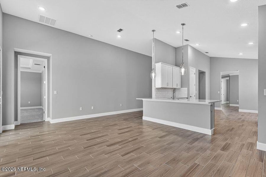 Spacious, unfurnished interior of a new home in Colbert Landings, Palm Coast (Image 25).