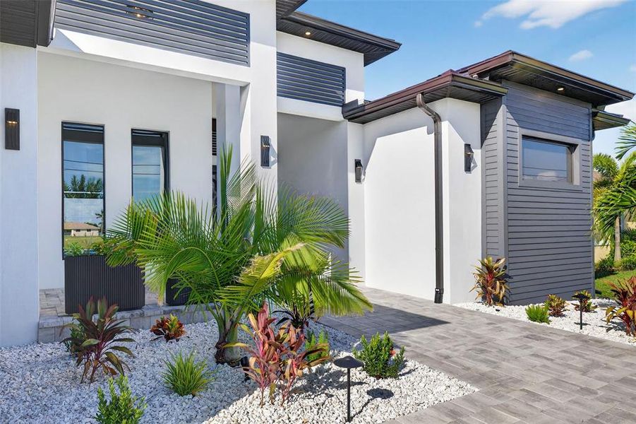 Exterior details and patio area of a home in , Cape Coral (Image 28). Exterior details and patio area of a home in , Cape Coral (Image 28).