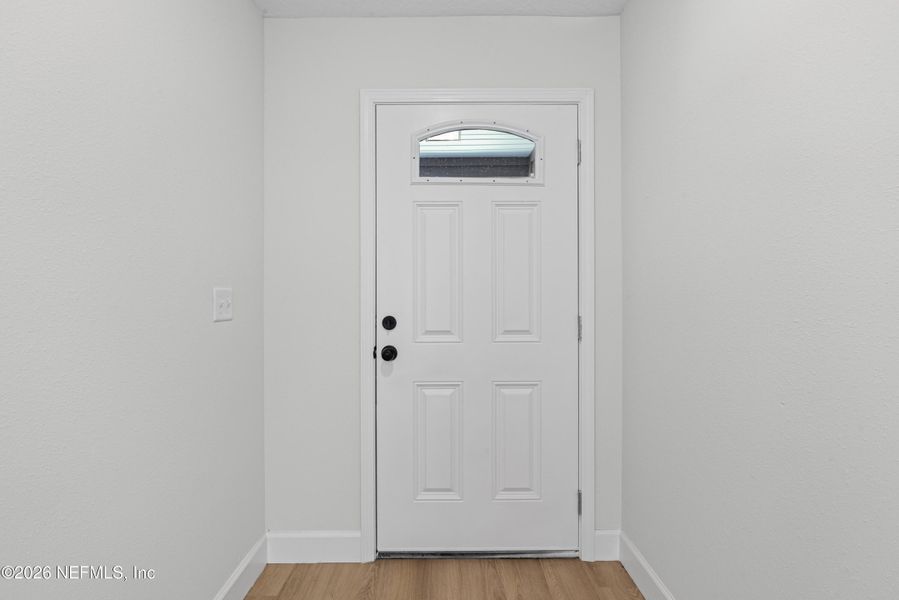 Spacious, unfurnished interior of a new home in , Jacksonville (Image 37).