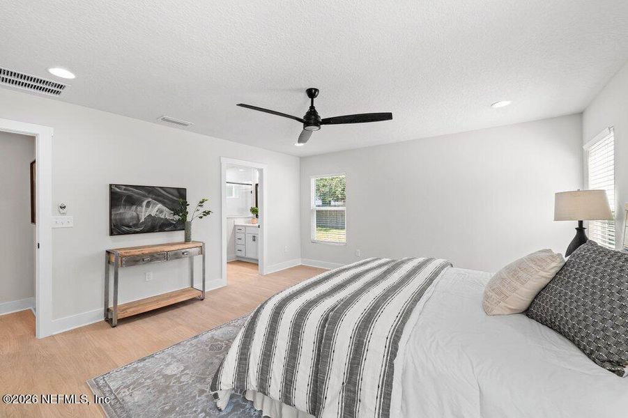 Furnished interior view inside a new home in , Middleburg (Image 10).