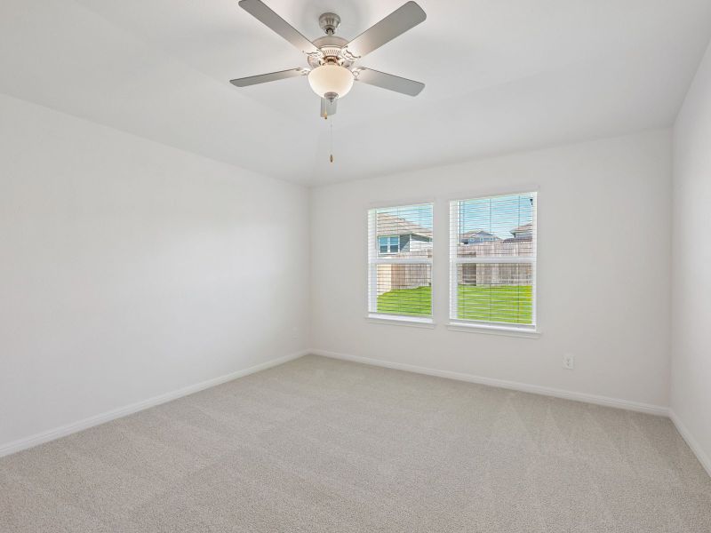 Spacious, unfurnished interior of a new home in Creekfall, Burnet (Image 10).