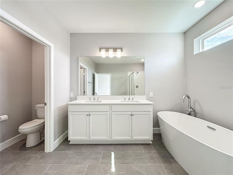 Furnished interior view inside a new home in , Winter Garden (Image 10).