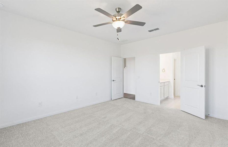 Spacious owner's suite with private bath Spacious owner's suite with private bath