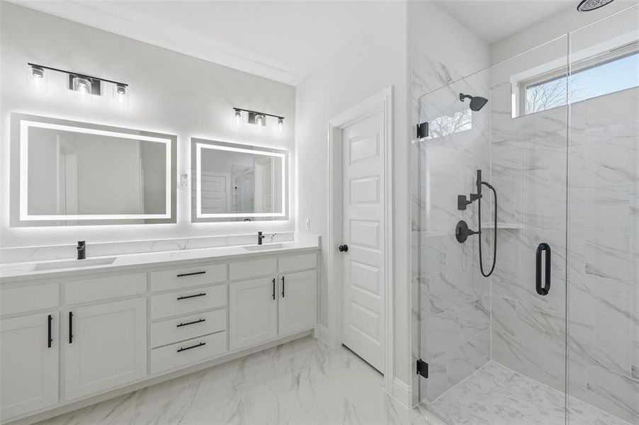 Furnished interior view inside a new home in , Corsicana (Image 3).