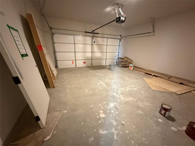 Spacious, unfurnished interior of a new home in Cannon Ranch 45s, Dripping Springs (Image 14). Spacious, unfurnished interior of a new home in Cannon Ranch 45s, Dripping Springs (Image 14).