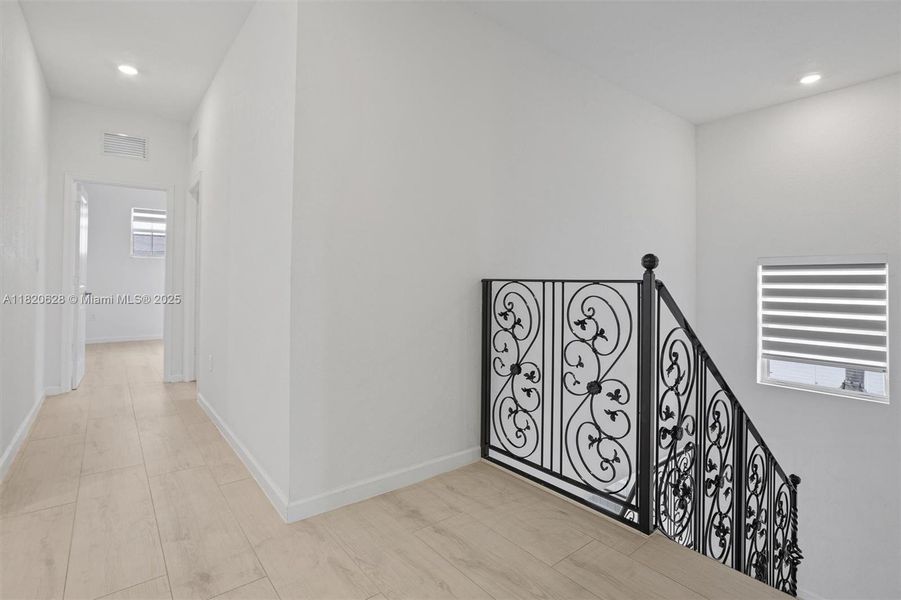 Spacious, unfurnished interior of a new home in , Miami (Image 25).