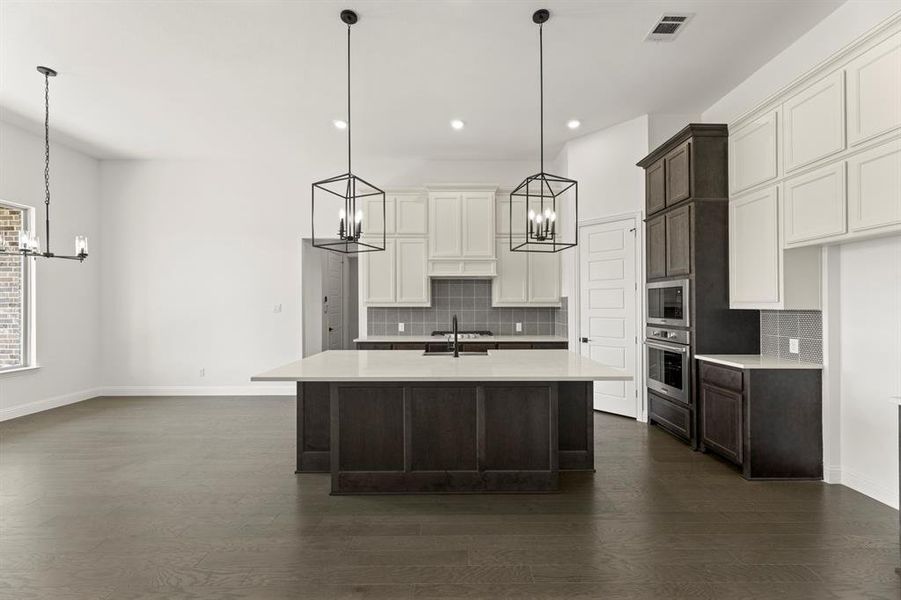 12. 409 Spoonbill - Kitchen