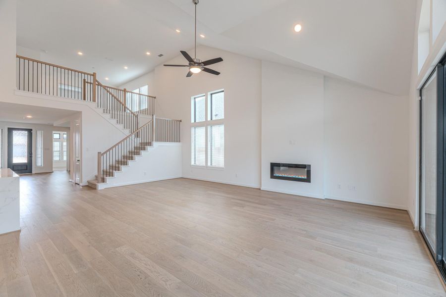 Spacious, unfurnished interior of a new home in , Porter (Image 25).