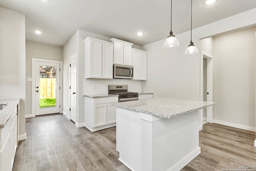 Furnished interior view inside a new home in Fairway Crossing 40s, San Antonio (Image 10). Furnished interior view inside a new home in Fairway Crossing 40s, San Antonio (Image 10).