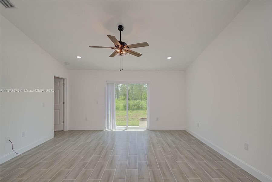 Spacious, unfurnished interior of a new home in , Lehigh Acres (Image 17). Spacious, unfurnished interior of a new home in , Lehigh Acres (Image 17).
