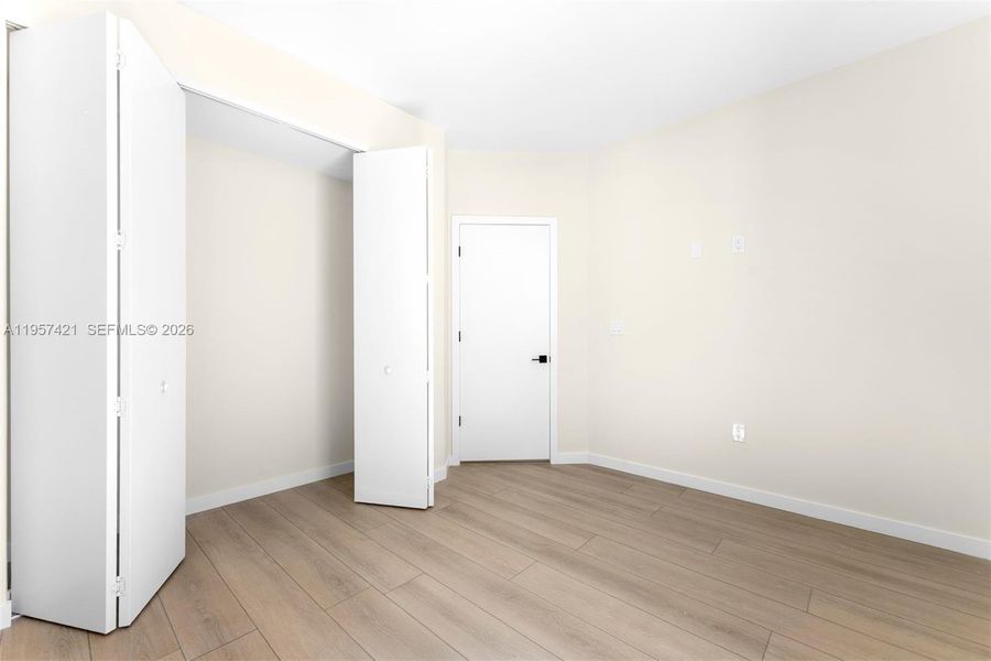Spacious, unfurnished interior of a new home in , Miami (Image 22).
