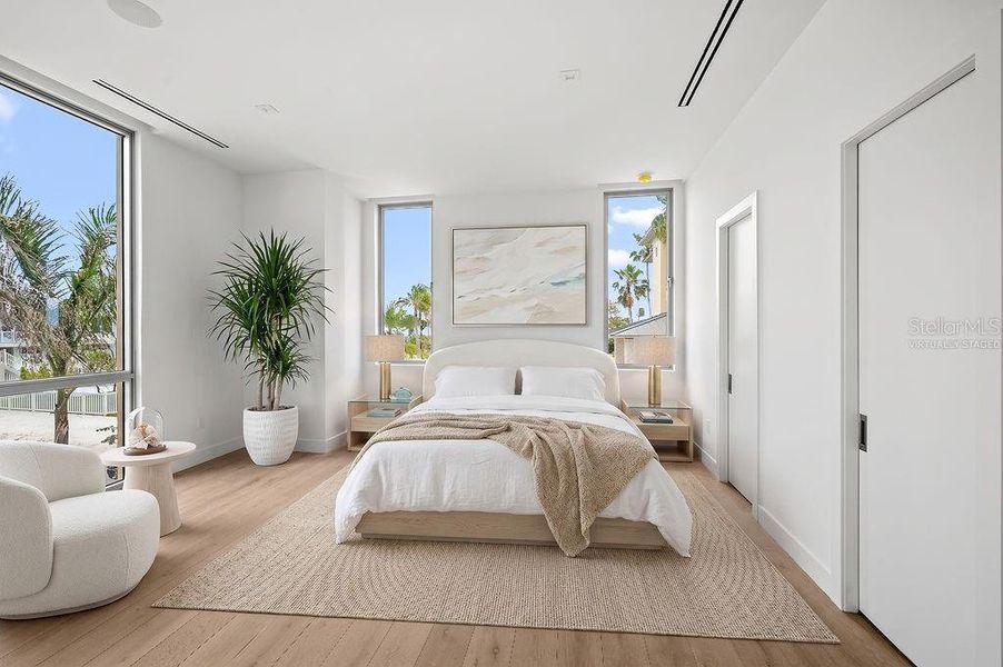 Furnished interior view inside a new home in , Longboat Key (Image 13).