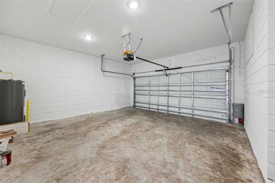 Spacious, unfurnished interior of a new home in Sunbrooke, St. Cloud (Image 40).