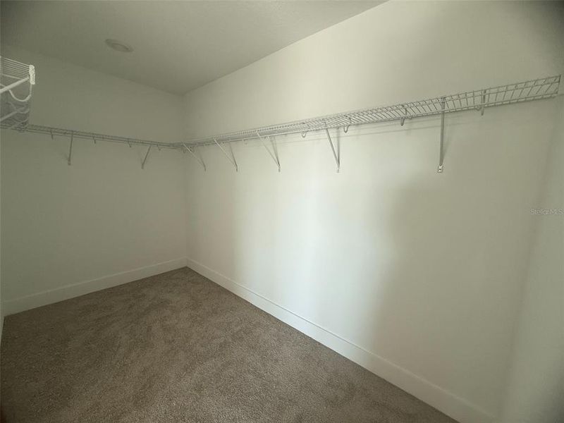 Spacious, unfurnished interior of a new home in Parkview at Hamlin, Winter Garden (Image 10).