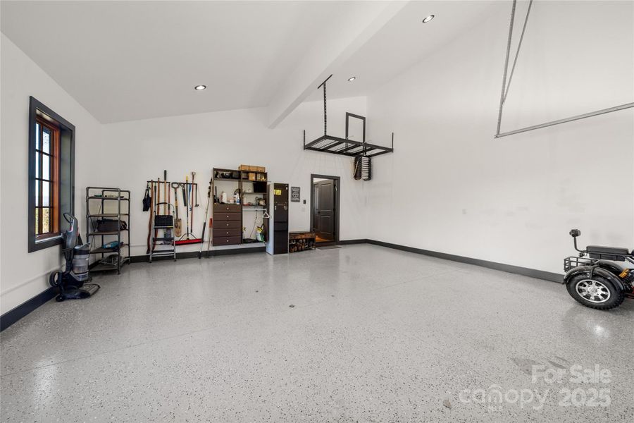 Spacious, unfurnished interior of a new home in , Asheville (Image 19).