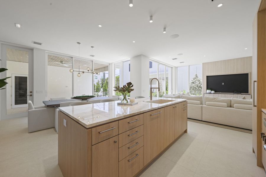 519 Southeast 4th Ave - 29.jpg-FULL