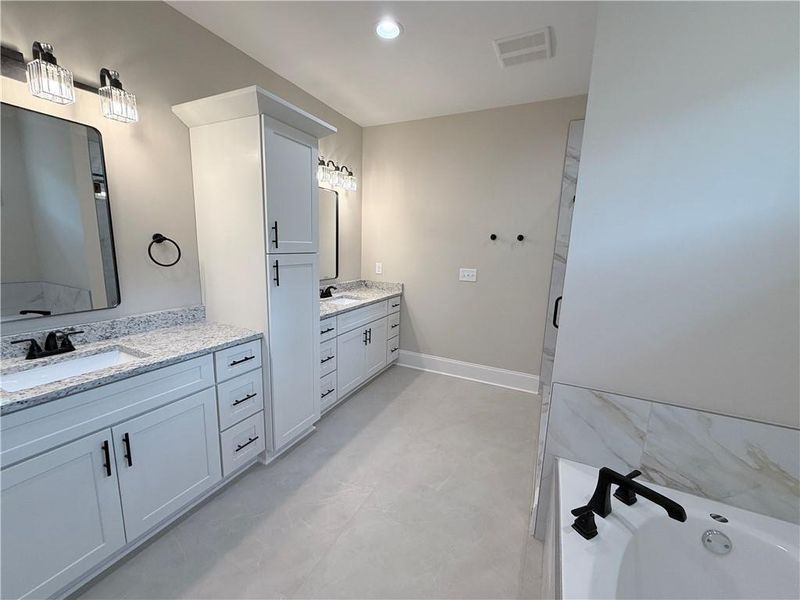 Furnished interior view inside a new home in , Mansfield (Image 19).