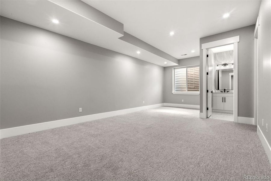 Spacious, unfurnished interior of a new home in , Centennial (Image 23).