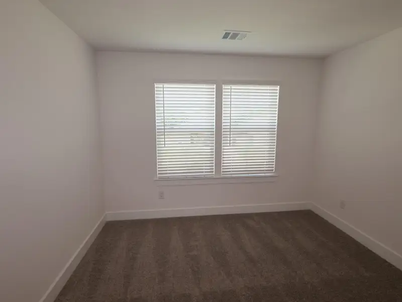 Spacious, unfurnished interior of a new home in Summerview, Fulshear (Image 6).