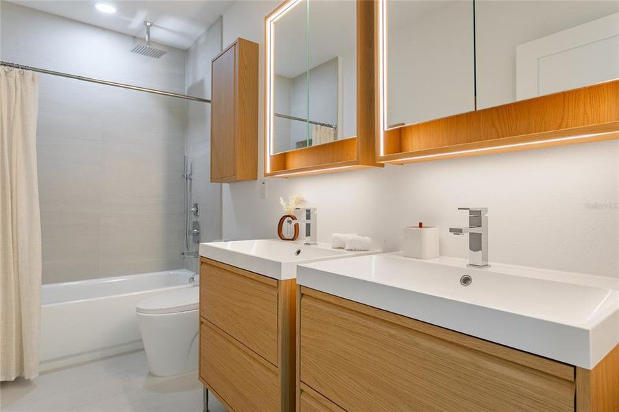 Furnished interior view inside a new home in , St. Petersburg (Image 16).