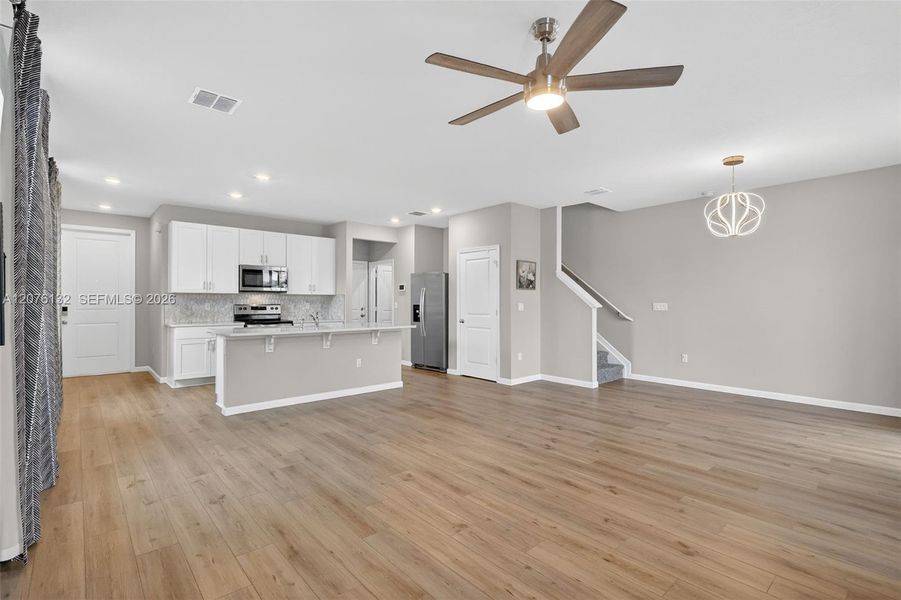 Spacious, unfurnished interior of a new home in , Stuart (Image 38).