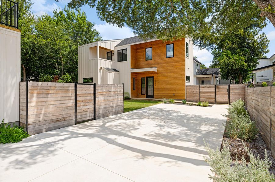 Image 30 of a home in .