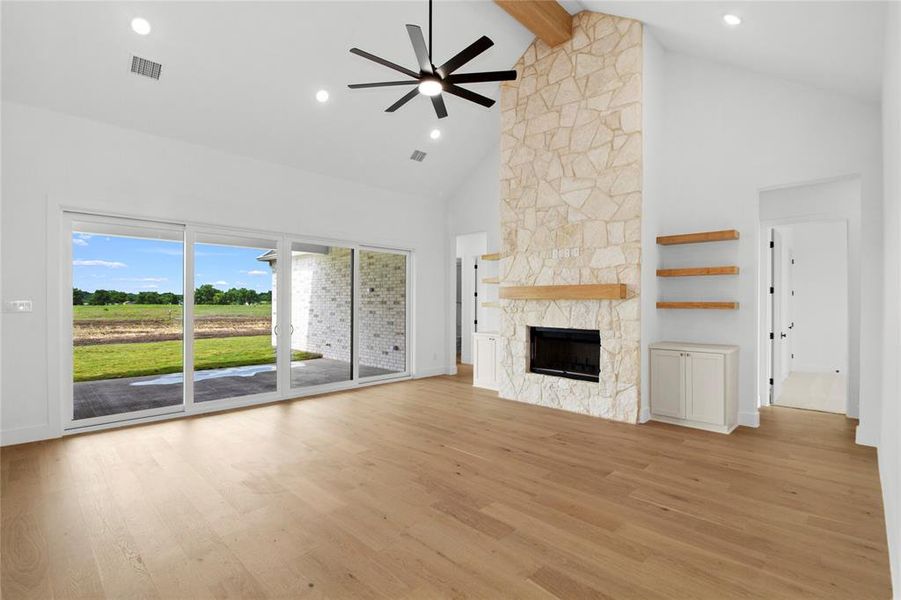 Spacious, unfurnished interior of a new home in , Waxahachie (Image 21).