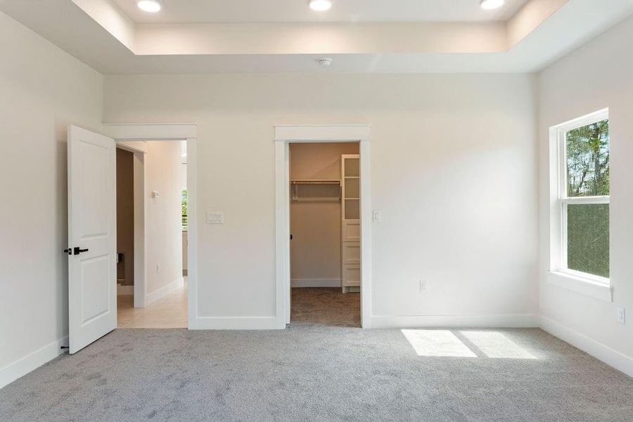 Spacious, unfurnished interior of a new home in , Granbury (Image 23).