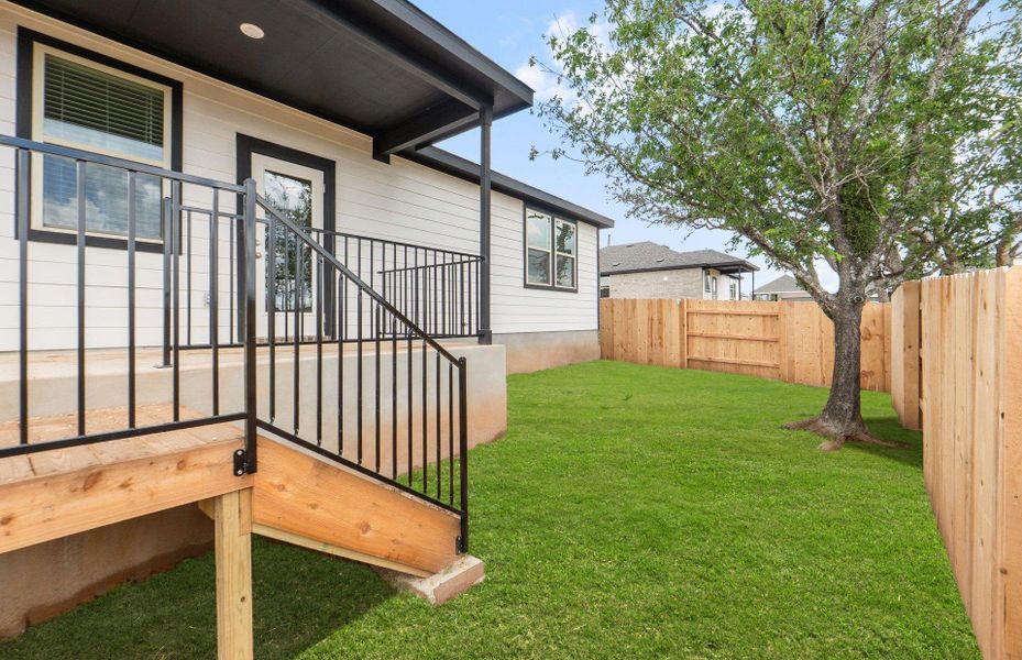 Exterior details and patio area of a home in La Cima, San Marcos (Image 23).