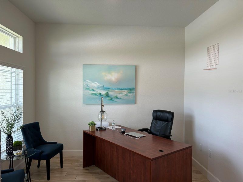 Furnished interior view inside a new home in Venice, Venice (Image 12).