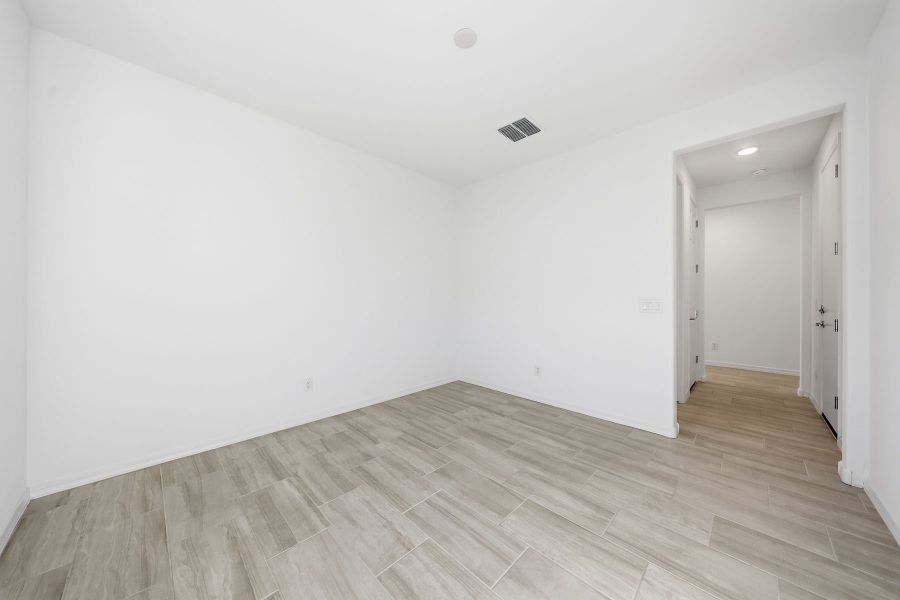 Spacious, unfurnished interior of a new home in Empire Pointe, Queen Creek (Image 13). Spacious, unfurnished interior of a new home in Empire Pointe, Queen Creek (Image 13).