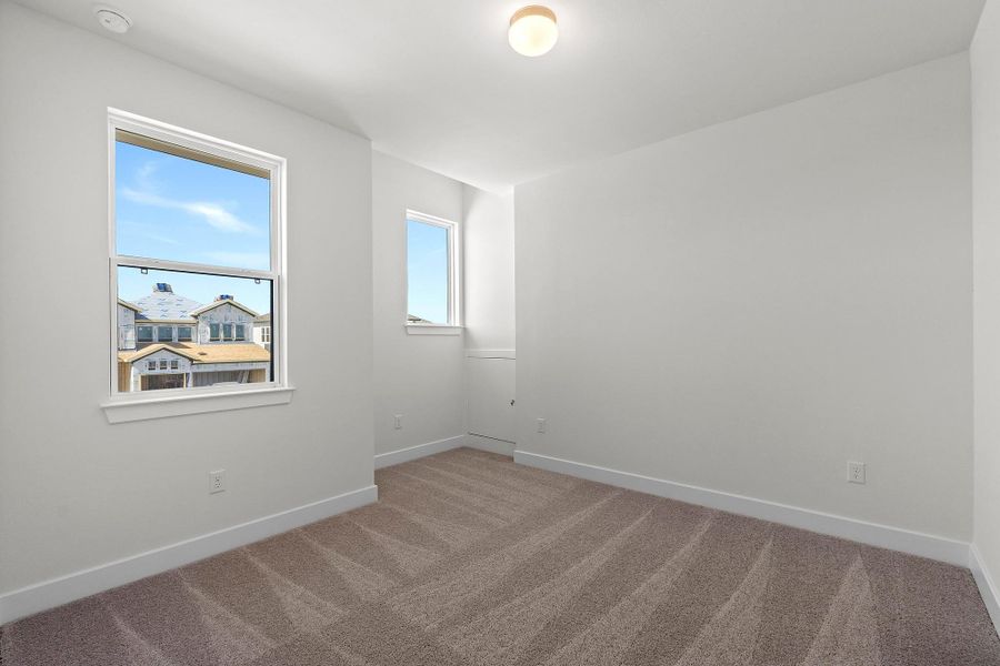 Spacious, unfurnished interior of a new home in Lariat, Liberty Hill (Image 40).