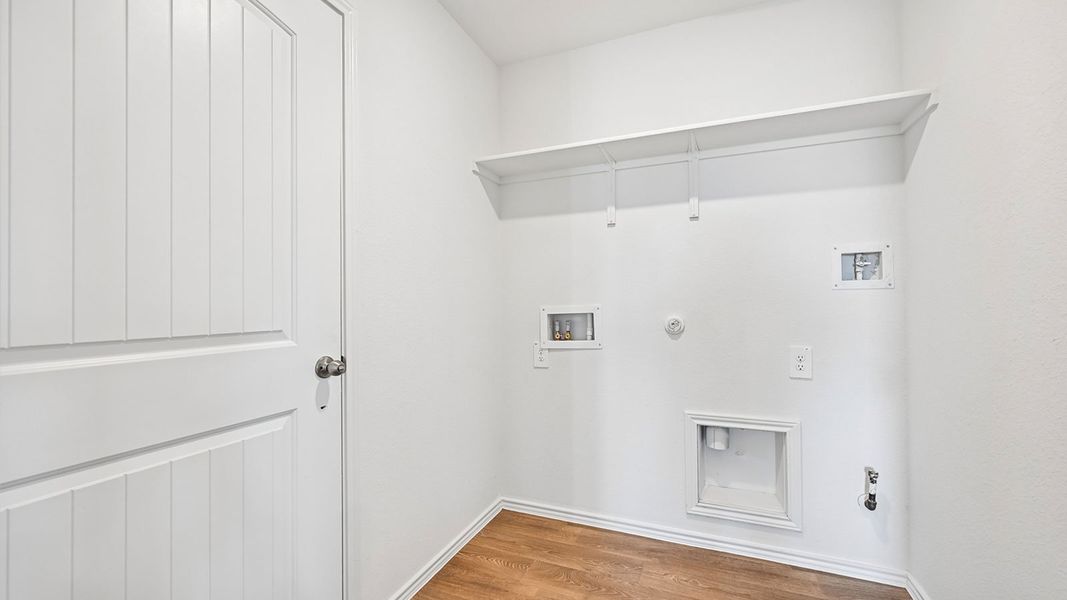 Spacious, unfurnished interior of a new home in Watermill, Uhland (Image 33). Spacious, unfurnished interior of a new home in Watermill, Uhland (Image 33).