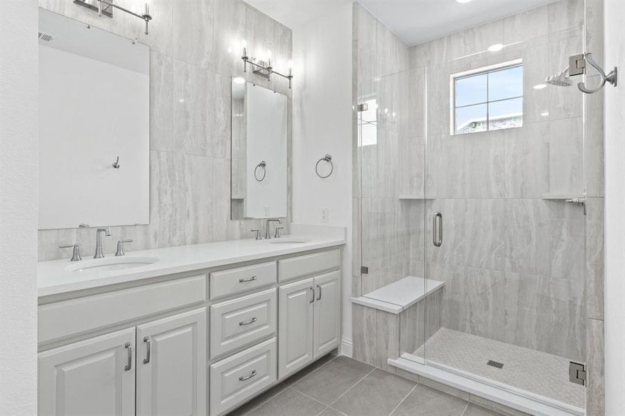 021-2880Enfield-TheColony-TX-75056-PrimaryBathroom.jpg-SMALL