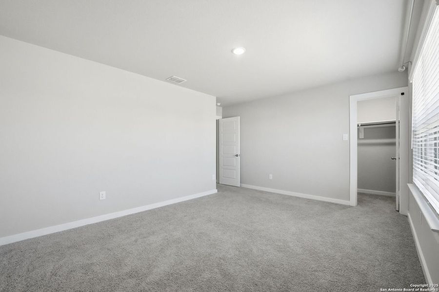 Spacious, unfurnished interior of a new home in Morgan Meadows, San Antonio (Image 38).