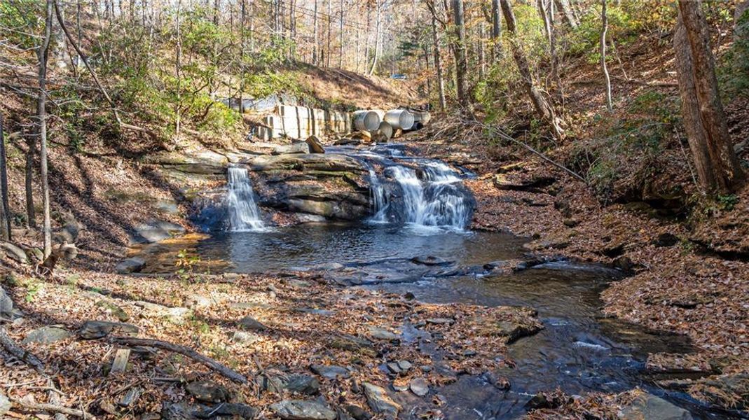 Natural landscape and outdoor views near in Jasper (Image 28). Natural landscape and outdoor views near in Jasper (Image 28).