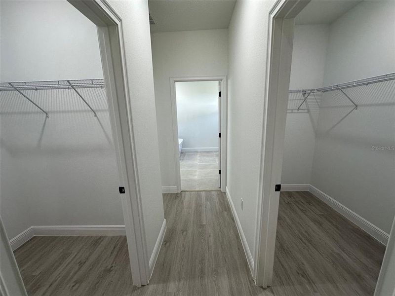 Spacious, unfurnished interior of a new home in , Citrus Springs (Image 25).