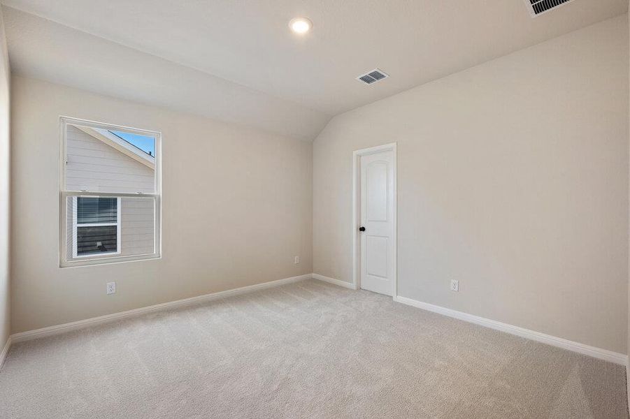 Spacious, unfurnished interior of a new home in Cannon Ranch, Dripping Springs (Image 38).