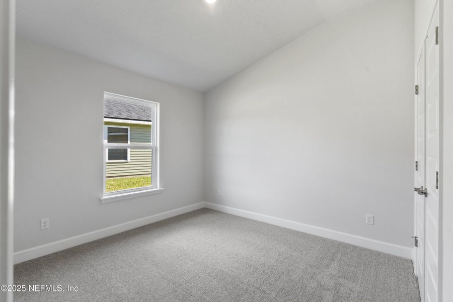 Spacious, unfurnished interior of a new home in Summerglen, Jacksonville (Image 15).